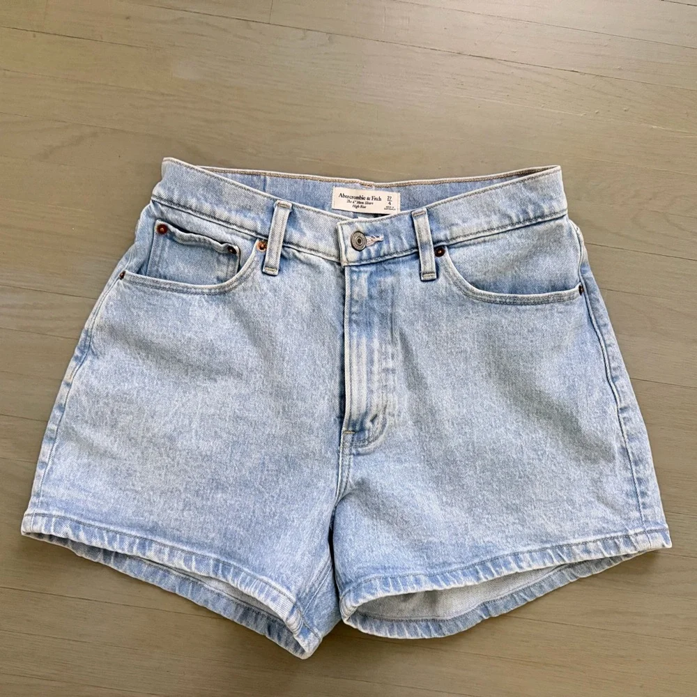 Abercrombie & Fitch Black and Light Blue Jean Shorts - Picture 8 of 9